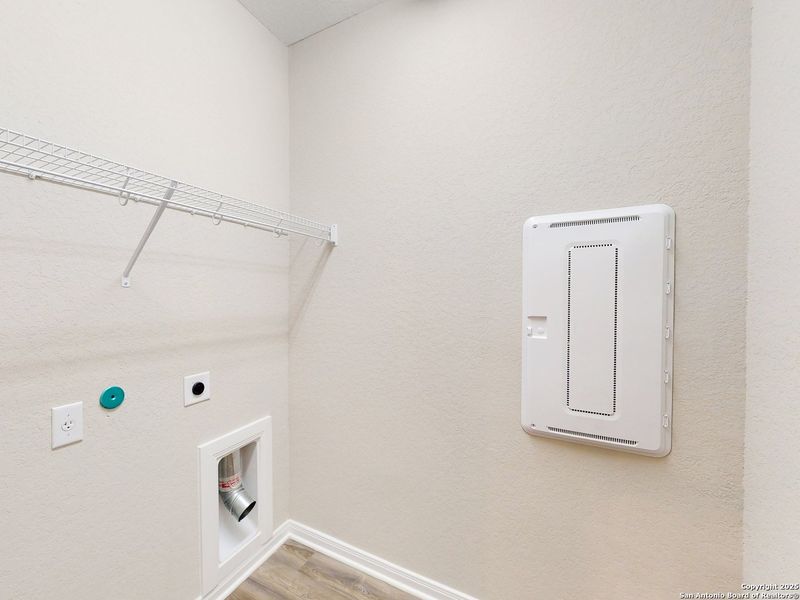 Spacious, unfurnished interior of a new home in Blue Ridge Ranch, San Antonio (Image 20). Spacious, unfurnished interior of a new home in Blue Ridge Ranch, San Antonio (Image 20).