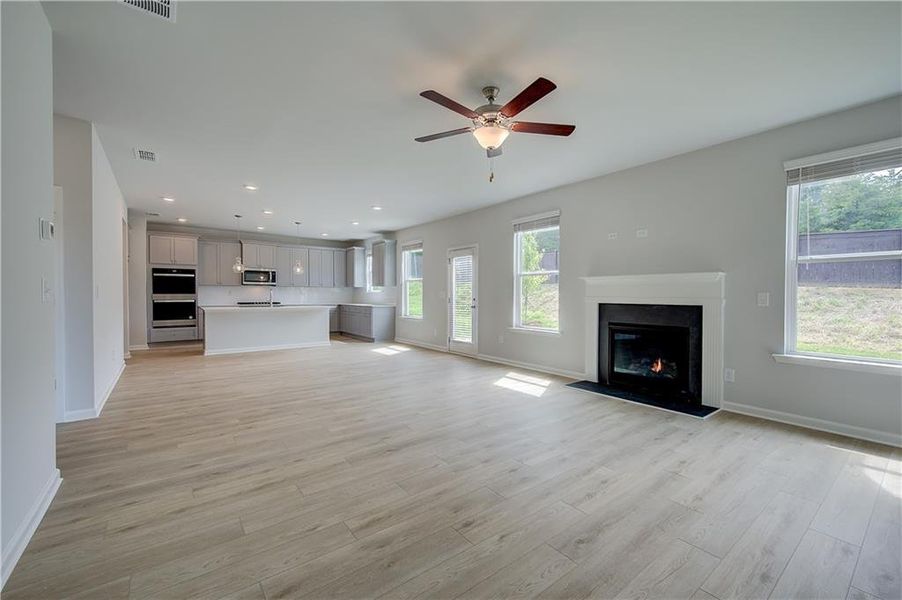 Spacious, unfurnished interior of a new home in Abbotts Crossing, Conyers (Image 23). Spacious, unfurnished interior of a new home in Abbotts Crossing, Conyers (Image 23).