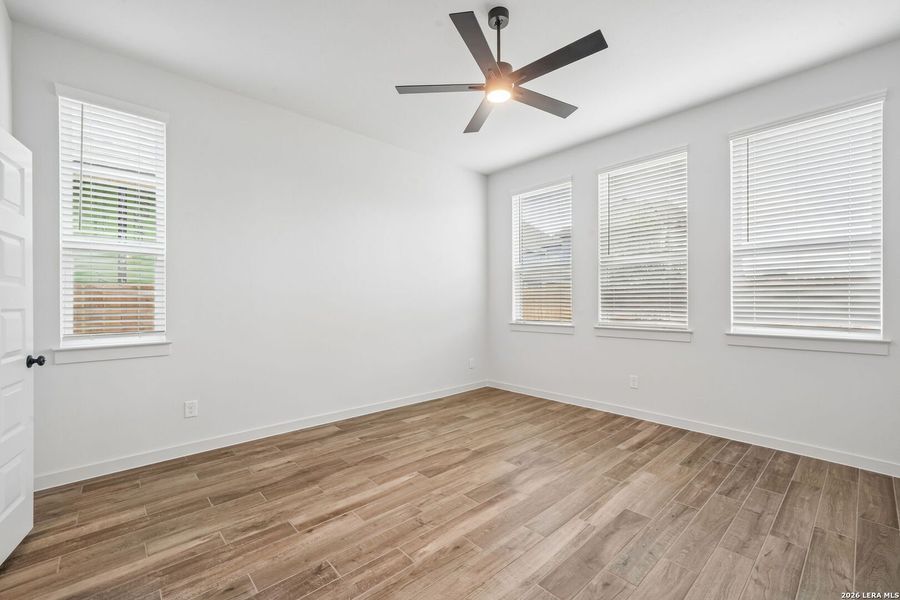 Spacious, unfurnished interior of a new home in Legacy at Lake Dunlap, New Braunfels (Image 15).
