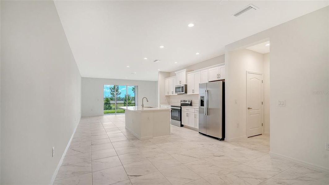 Spacious, unfurnished interior of a new home in Palm Grove, Lakewood Ranch (Image 26). Spacious, unfurnished interior of a new home in Palm Grove, Lakewood Ranch (Image 26).