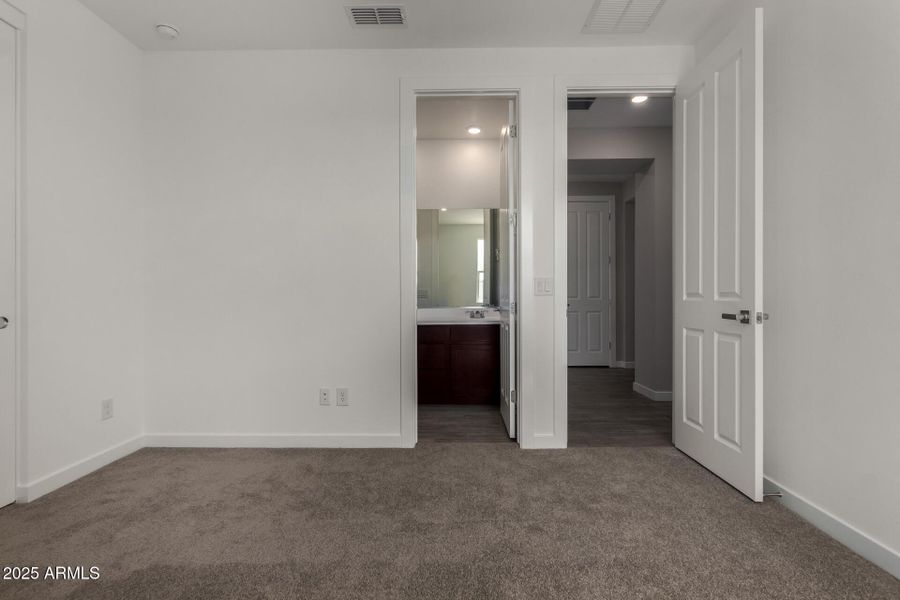 Bedroom 2 Ensuite Bathroom