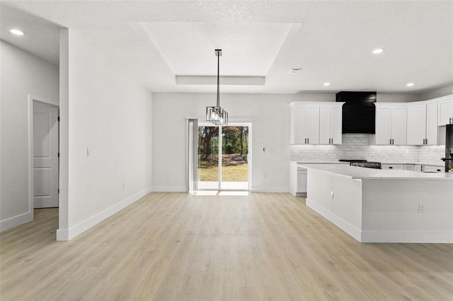 Spacious, unfurnished interior of a new home in , Weeki Wachee (Image 36).