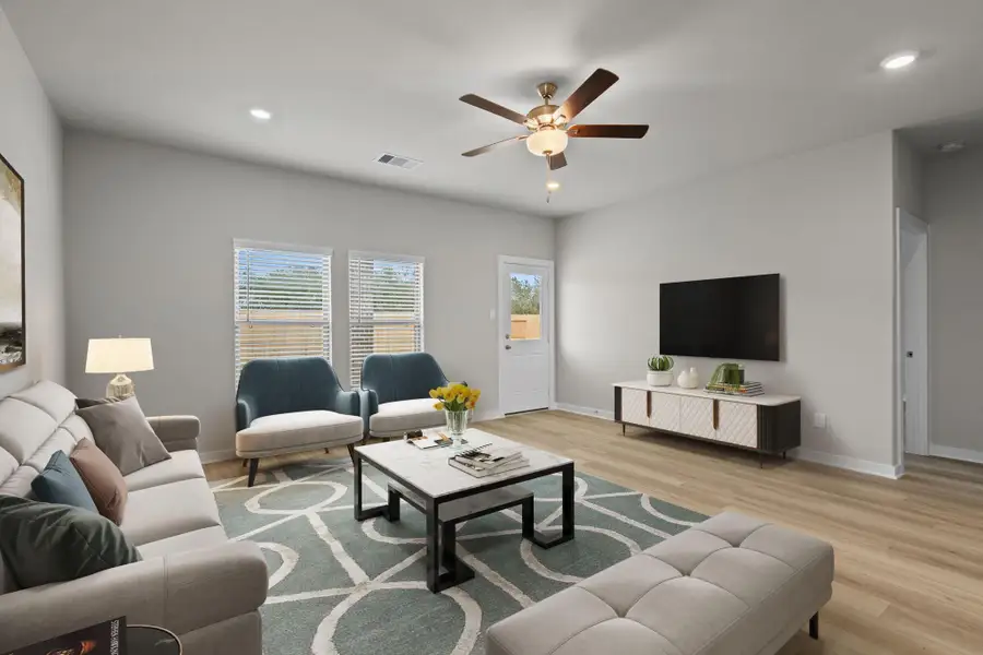 Furnished interior view inside a new home in Laurel Landing, Alvin (Image 9). Furnished interior view inside a new home in Laurel Landing, Alvin (Image 9).