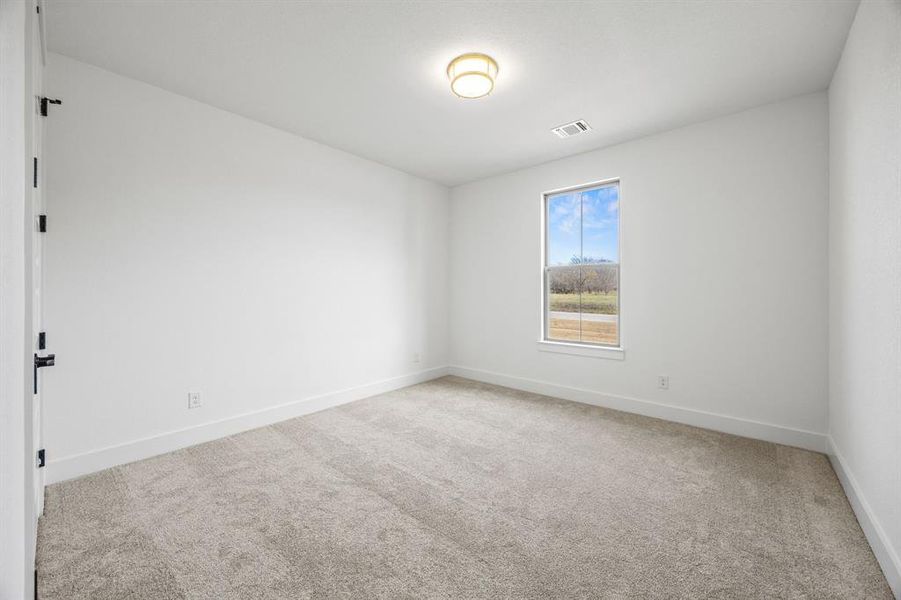 Spacious, unfurnished interior of a new home in Rolling Creek Ranch, Aledo (Image 19).