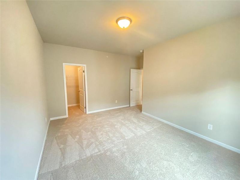 Spacious, unfurnished interior of a new home in Ross Pointe, Kennesaw (Image 16).