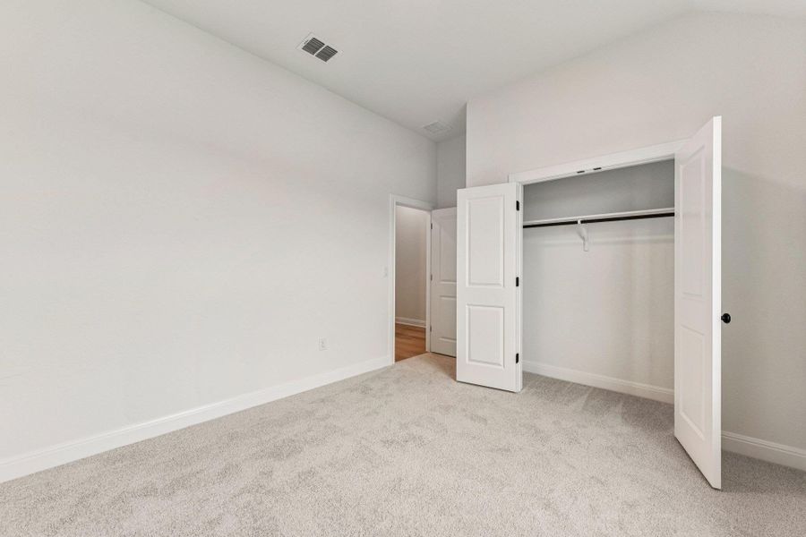 Spacious, unfurnished interior of a new home in Sage Hollow, Kyle (Image 13). Spacious, unfurnished interior of a new home in Sage Hollow, Kyle (Image 13).