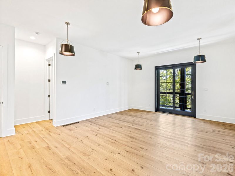 Spacious, unfurnished interior of a new home in , Asheville (Image 32).