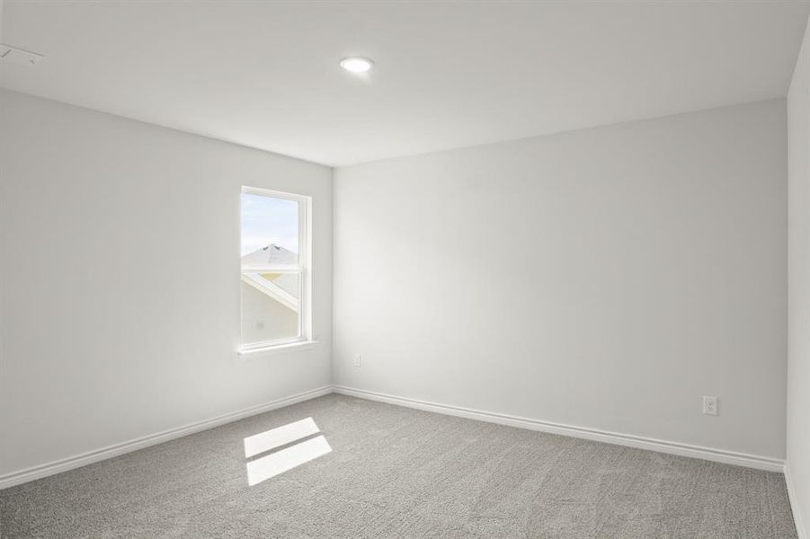 Spacious, unfurnished interior of a new home in Sycamore Landing, Fort Worth (Image 11). Spacious, unfurnished interior of a new home in Sycamore Landing, Fort Worth (Image 11).