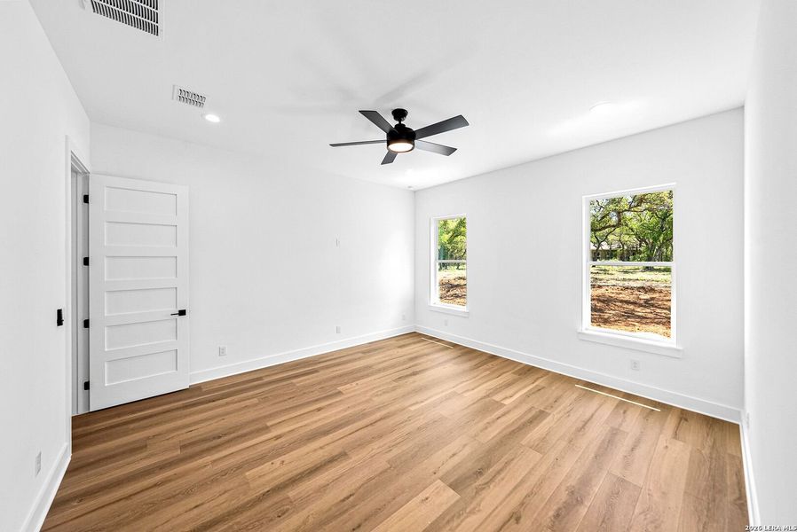 Spacious, unfurnished interior of a new home in , Spring Branch (Image 22).