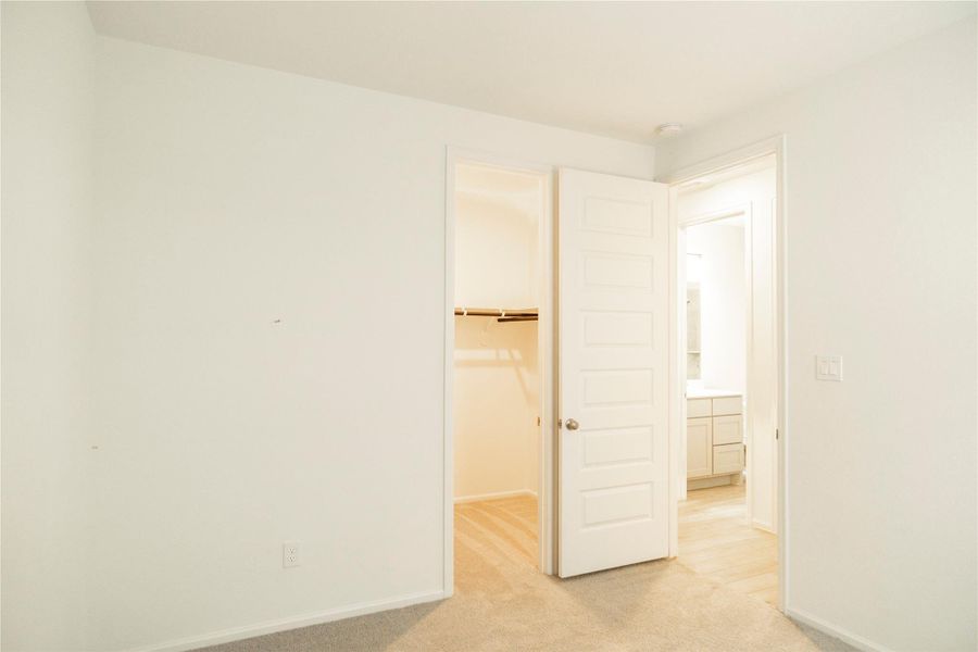 Spacious, unfurnished interior of a new home in Cross Creek West 45', Fulshear (Image 21). Spacious, unfurnished interior of a new home in Cross Creek West 45', Fulshear (Image 21).