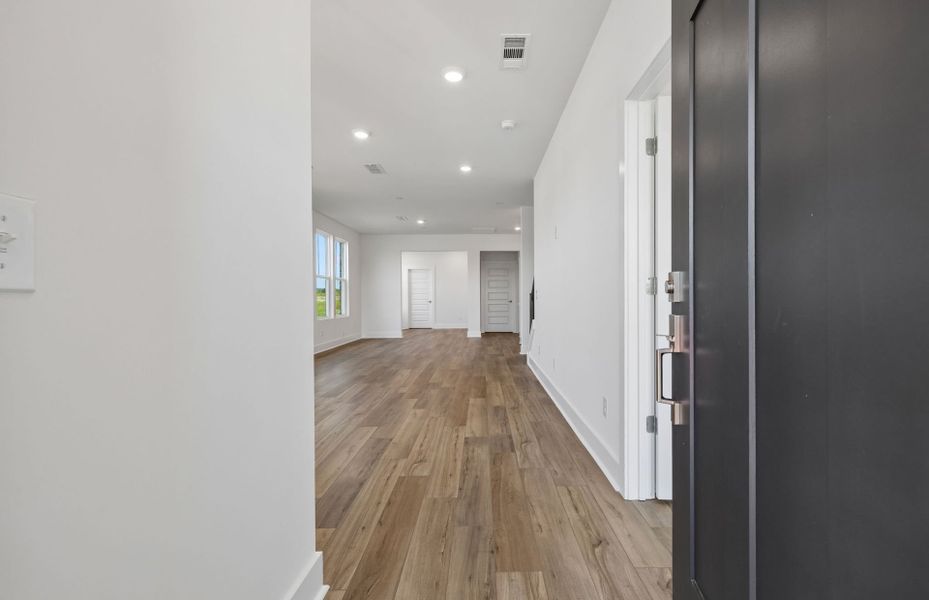 Spacious, unfurnished interior of a new home in Bradshaw Farms Reserve, Mount Juliet (Image 16).