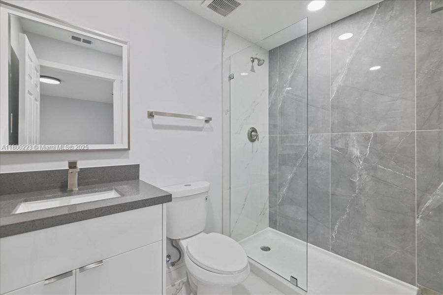 Furnished interior view inside a new home in , Lehigh Acres (Image 18). Furnished interior view inside a new home in , Lehigh Acres (Image 18).