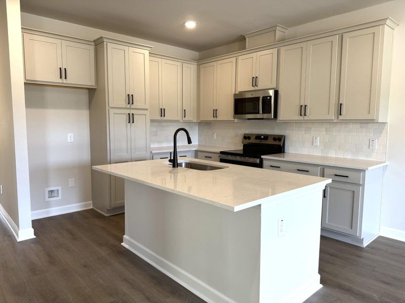 Furnished interior view inside a new home in , Ravenel (Image 7).