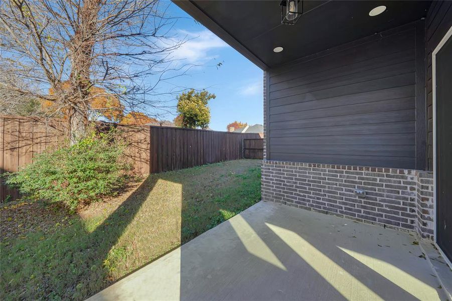 Exterior details and patio area of a home in , Garland (Image 19).