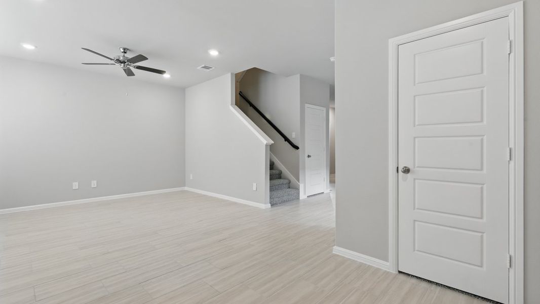Spacious, unfurnished interior of a new home in Orchard Village, Fort Worth (Image 19).