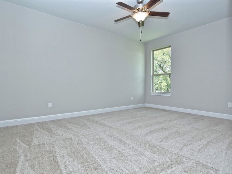 Representative unfurnished interior of a home built from the San Simeon II by Giddens Homes in Clearwater Ranch, Liberty Hill (Image 72).