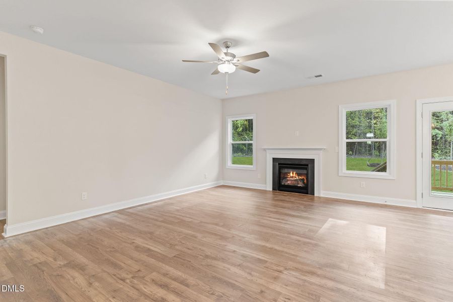 14-web-or-mls-DSC04268 14-web-or-mls-DSC04268