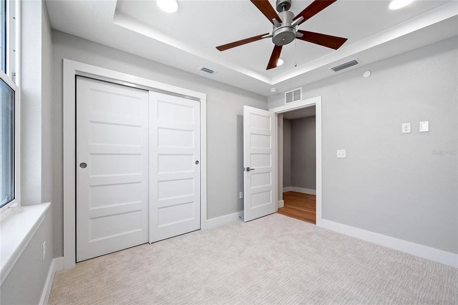 Spacious, unfurnished interior of a new home in , Madeira Beach (Image 23).