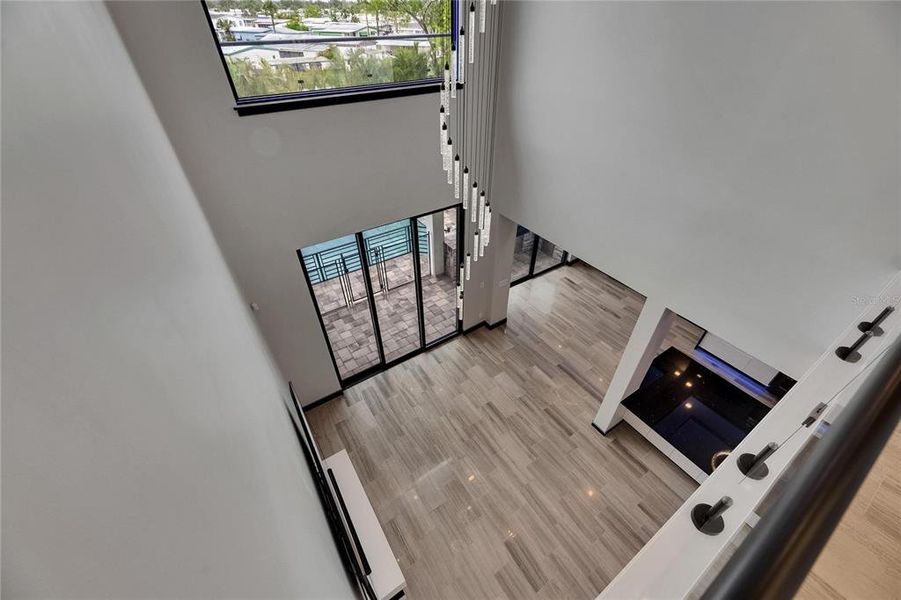 Spacious, unfurnished interior of a new home in , Apollo Beach (Image 89).