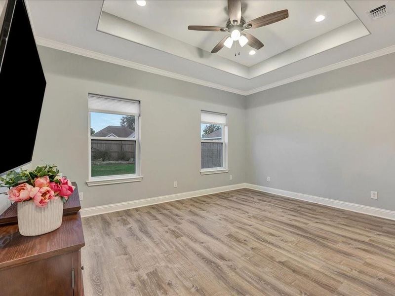 Spacious, unfurnished interior of a new home in , Lufkin (Image 20).