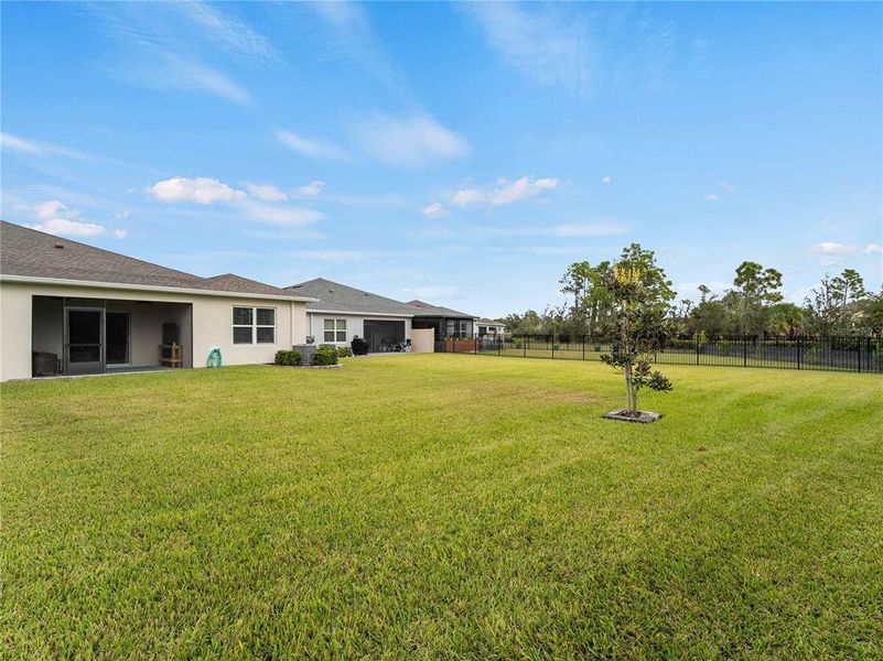 Exterior details and patio area of a home in , Port Charlotte (Image 27).