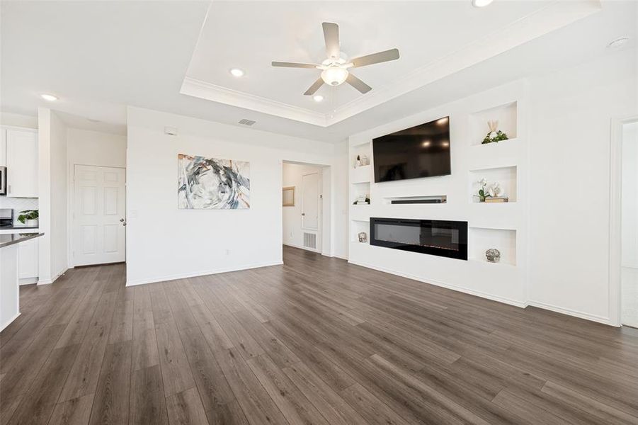 Spacious, unfurnished interior of a new home in Ridgeview Farms, Fort Worth (Image 12).