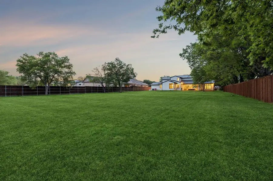 Exterior details and patio area of a home in , Colleyville (Image 4).