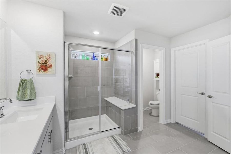 Furnished interior view inside a new home in Ashford Park - Cottage Series, Corinth (Image 25).