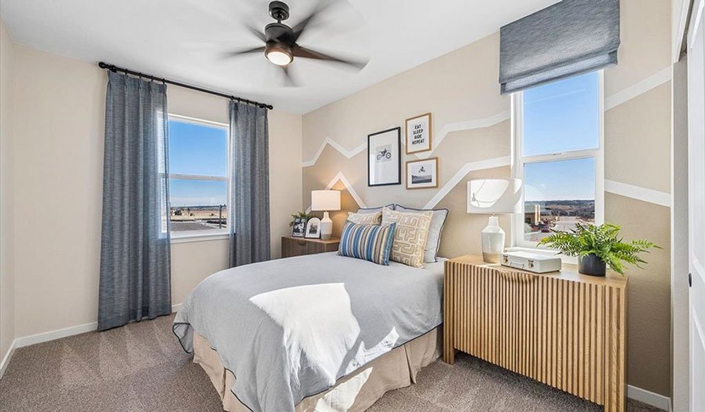 Navy3-1-DuosLookingGlass Bedroom