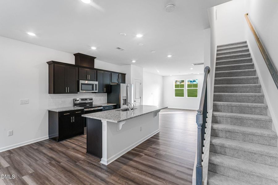 SUN_ElmGrove_Pic_Jackson_QMI_19_Stairs_1