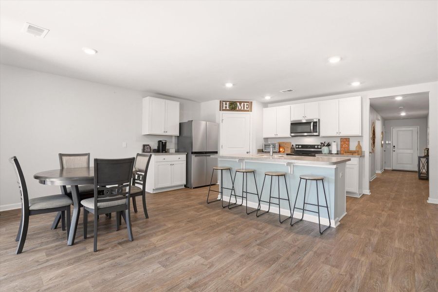 Furnished interior view inside a new home in Stone Ridge, Moncks Corner (Image 5).