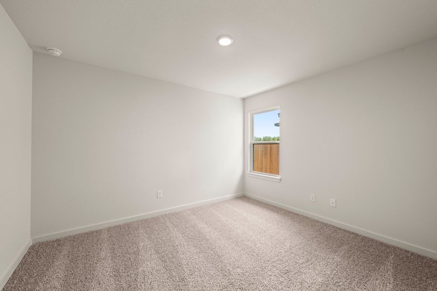 Spacious, unfurnished interior of a new home in Rancho San Gabriel, Georgetown (Image 13).