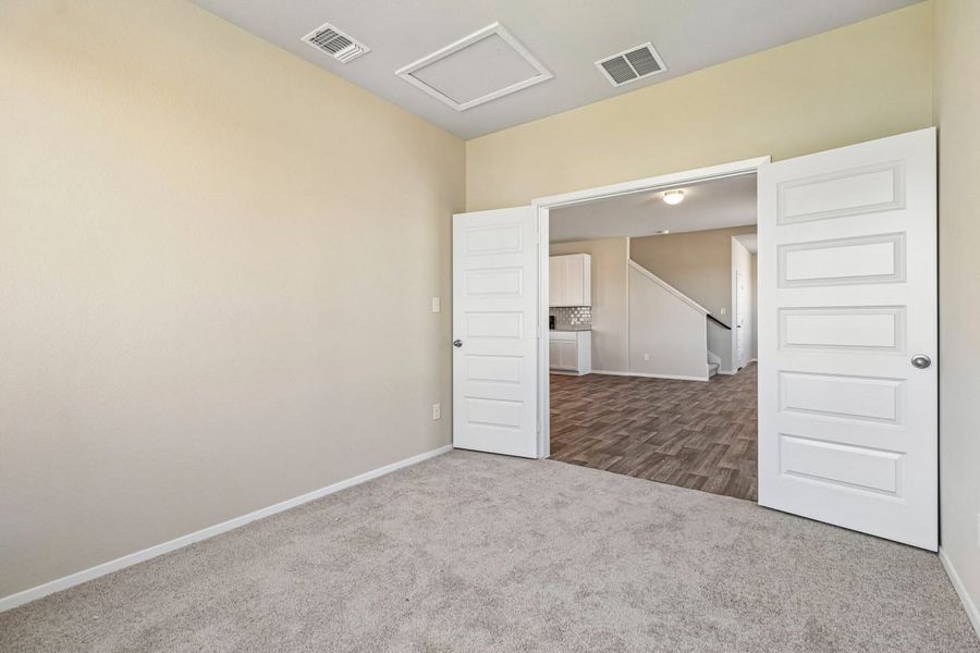 Spacious, unfurnished interior of a new home in Edgebrooke, Pflugerville (Image 17). Spacious, unfurnished interior of a new home in Edgebrooke, Pflugerville (Image 17).