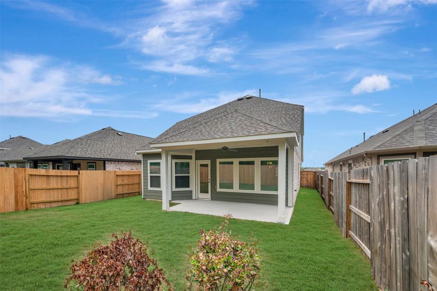 Exterior details and patio area of a home in Sorella, Tomball (Image 3).