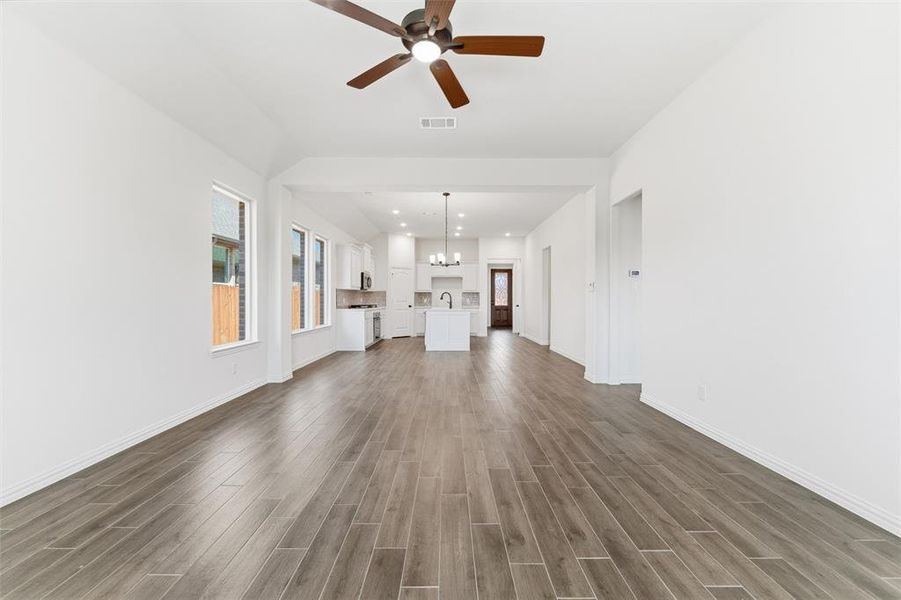 Spacious, unfurnished interior of a new home in Northstar, Haslet (Image 35).