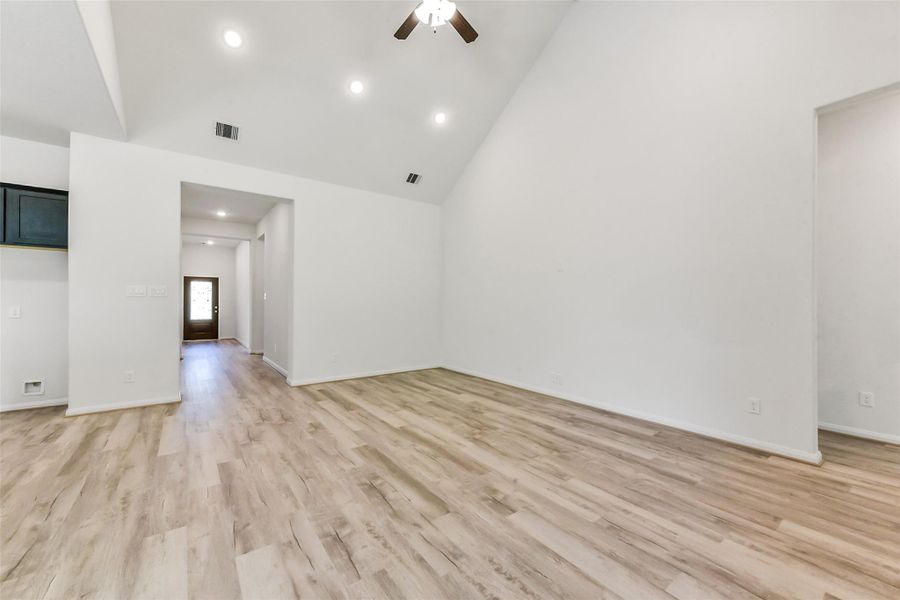 Spacious, unfurnished interior of a new home in Encino Estates, Dayton (Image 17). Spacious, unfurnished interior of a new home in Encino Estates, Dayton (Image 17).