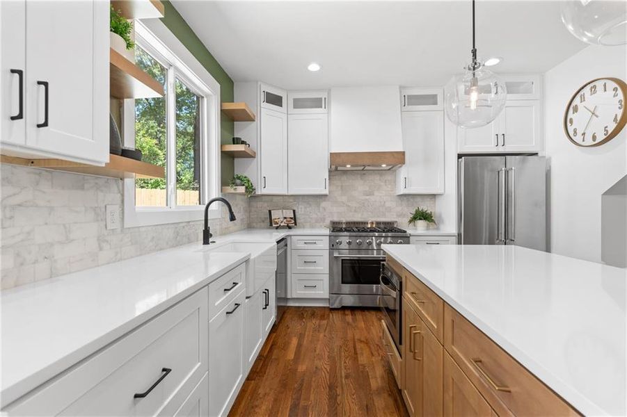 Furnished interior view inside a new home in , Atlanta (Image 34).
