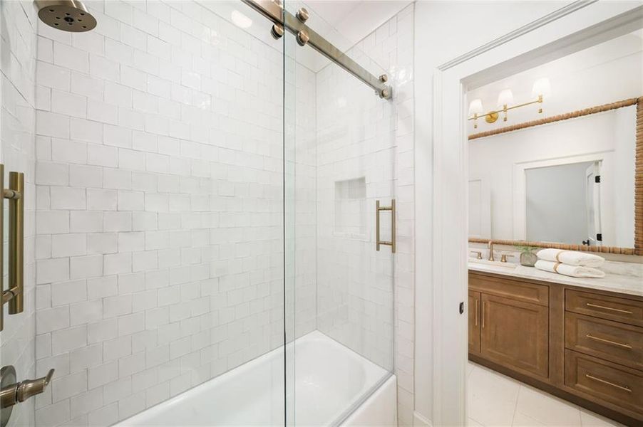 Furnished interior view inside a new home in , Alpharetta (Image 67).