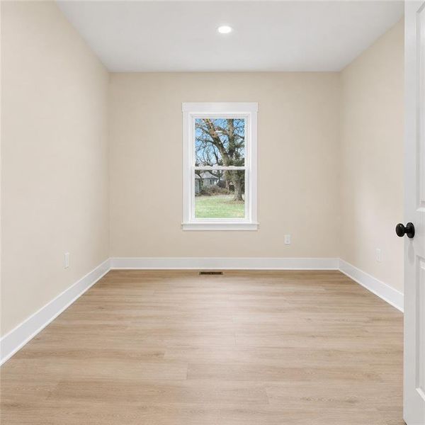 Spacious, unfurnished interior of a new home in , Mableton (Image 13).