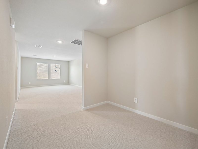 Spacious, unfurnished interior of a new home in Lakehaven - Premier Series, Farmersville (Image 24).