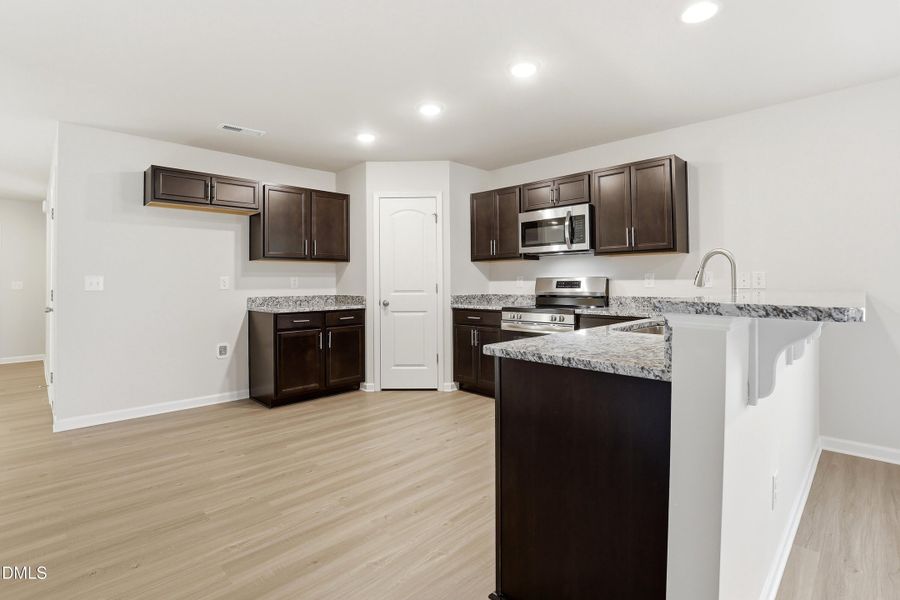 09-202 Streamlet Dr-9