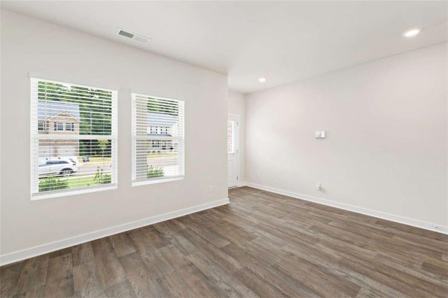 Spacious, unfurnished interior of a new home in Millstone Manor, Conyers (Image 12).