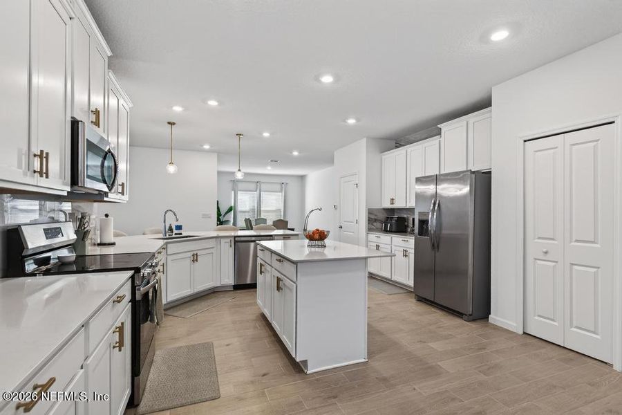 Furnished interior view inside a new home in Seaton Creek, Jacksonville (Image 38).