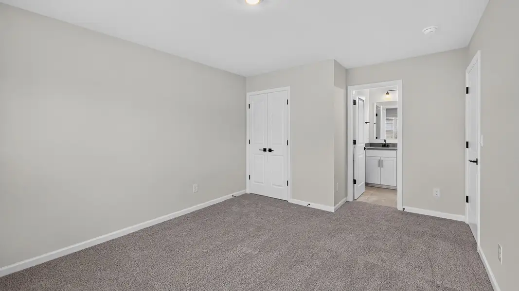 Spacious, unfurnished interior of a new home in Sylvan Creek, Denver (Image 38). Spacious, unfurnished interior of a new home in Sylvan Creek, Denver (Image 38).