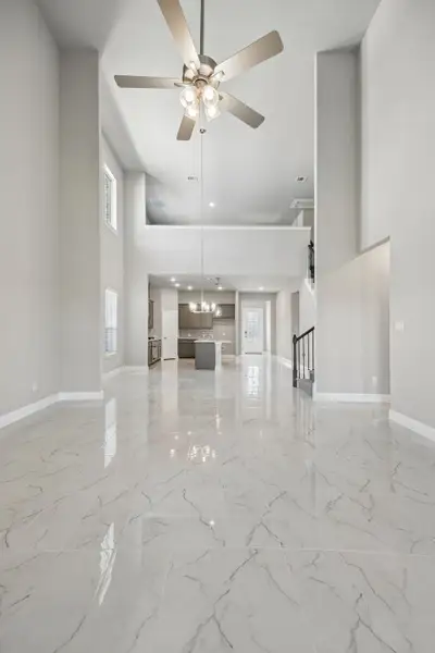 Spacious, unfurnished interior of a new home in Mayfield Farms, Arlington (Image 18).