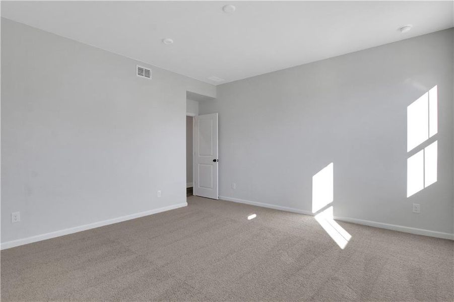 Spacious, unfurnished interior of a new home in Hillside Manor, Powder Springs (Image 28). Spacious, unfurnished interior of a new home in Hillside Manor, Powder Springs (Image 28).