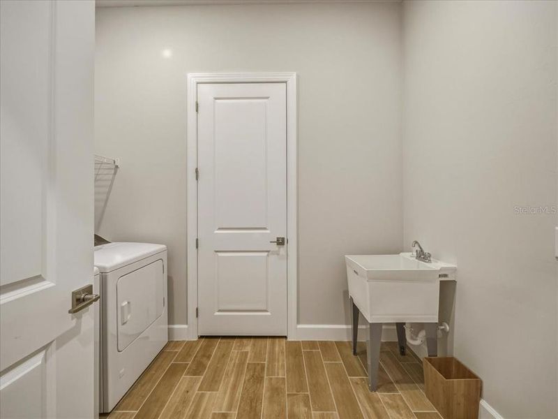 Furnished interior view inside a new home in Talon Preserve on Palmer Ranch, Nokomis (Image 8).