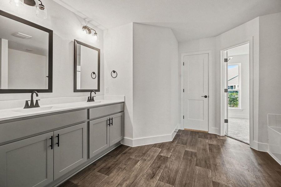 Furnished interior view inside a new home in , Angleton (Image 5).