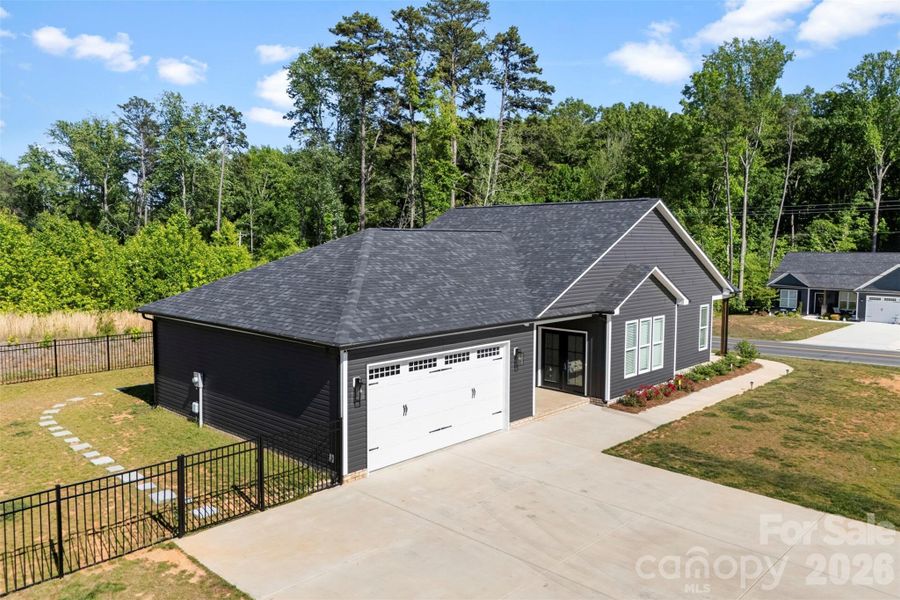 Image 26 of a home in .