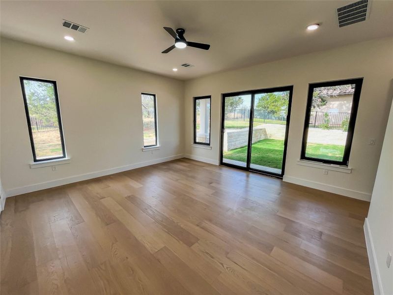 Spacious, unfurnished interior of a new home in , Horseshoe Bay (Image 26). Spacious, unfurnished interior of a new home in , Horseshoe Bay (Image 26).